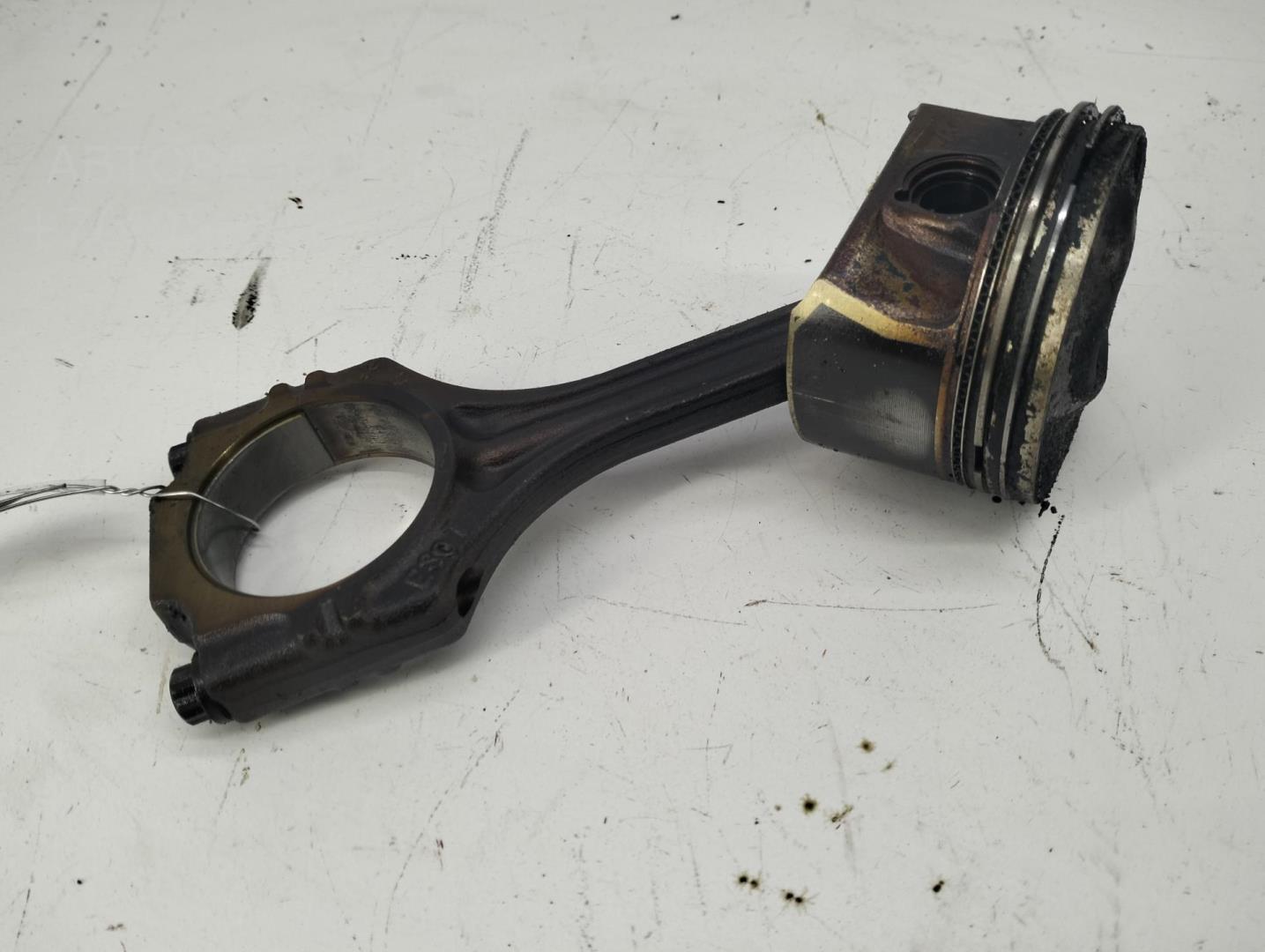 Поршень с шатуном