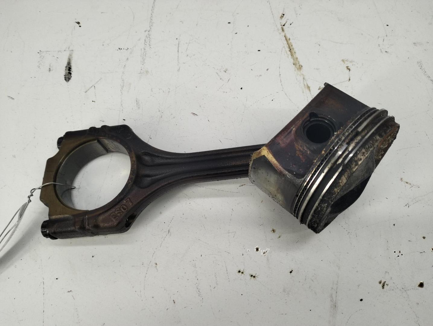 Поршень с шатуном