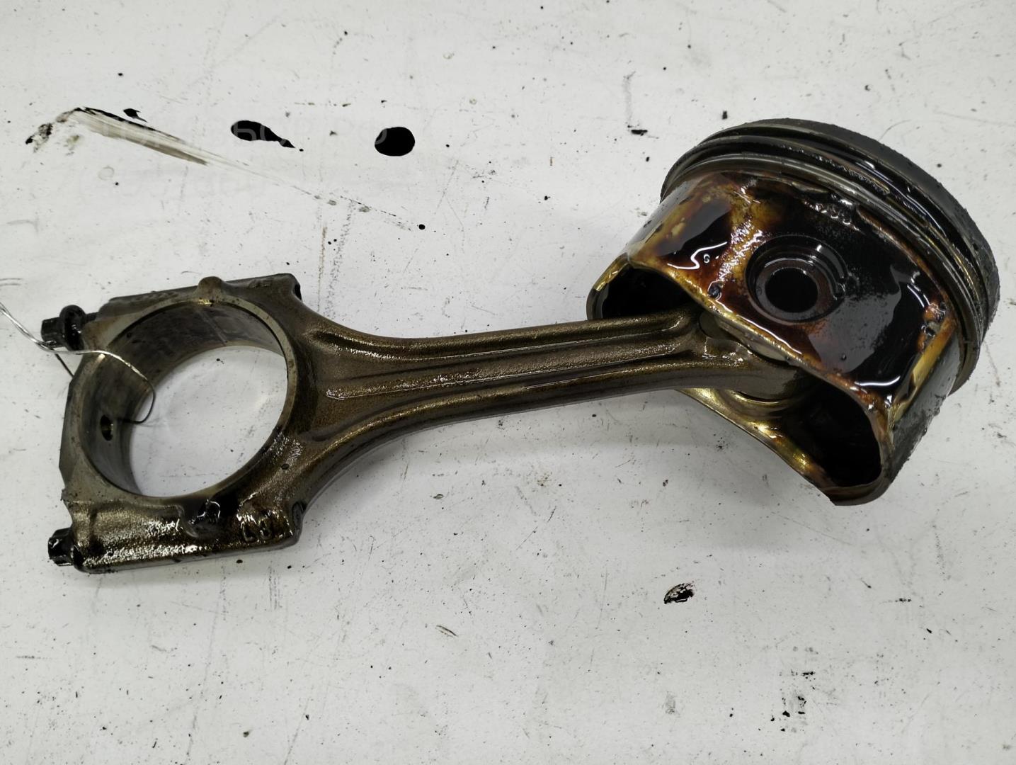 Поршень с шатуном