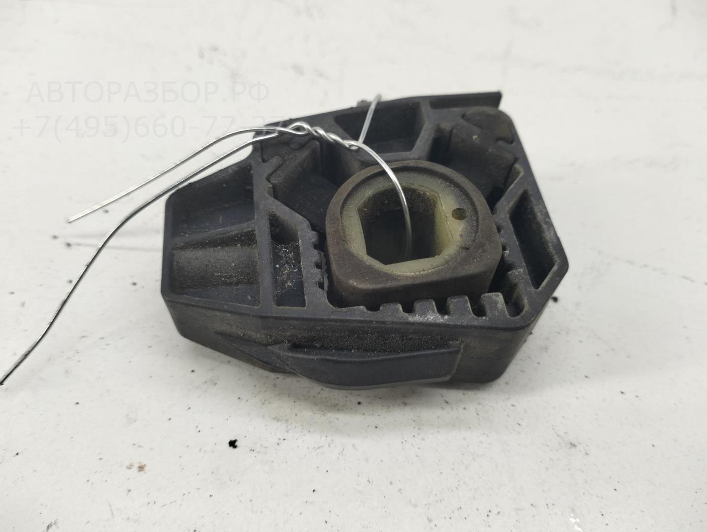 Кронштейн радиатора