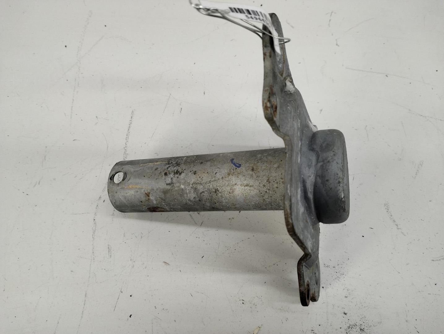 Кронштейн переднего бампера правый