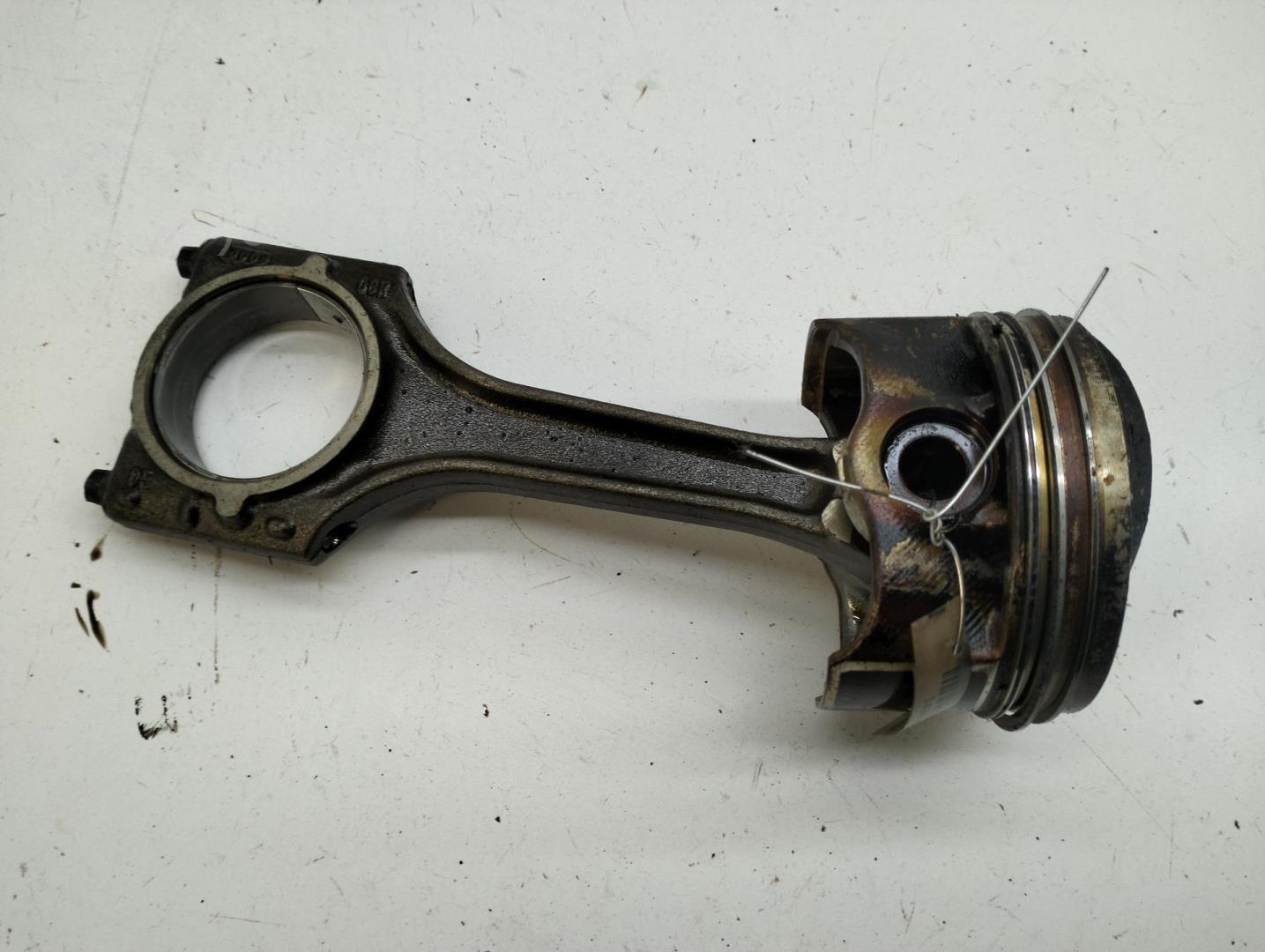 Поршень с шатуном