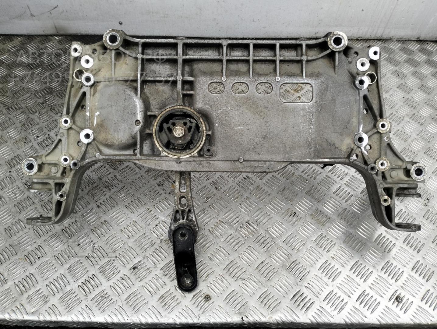 Балка подмоторная