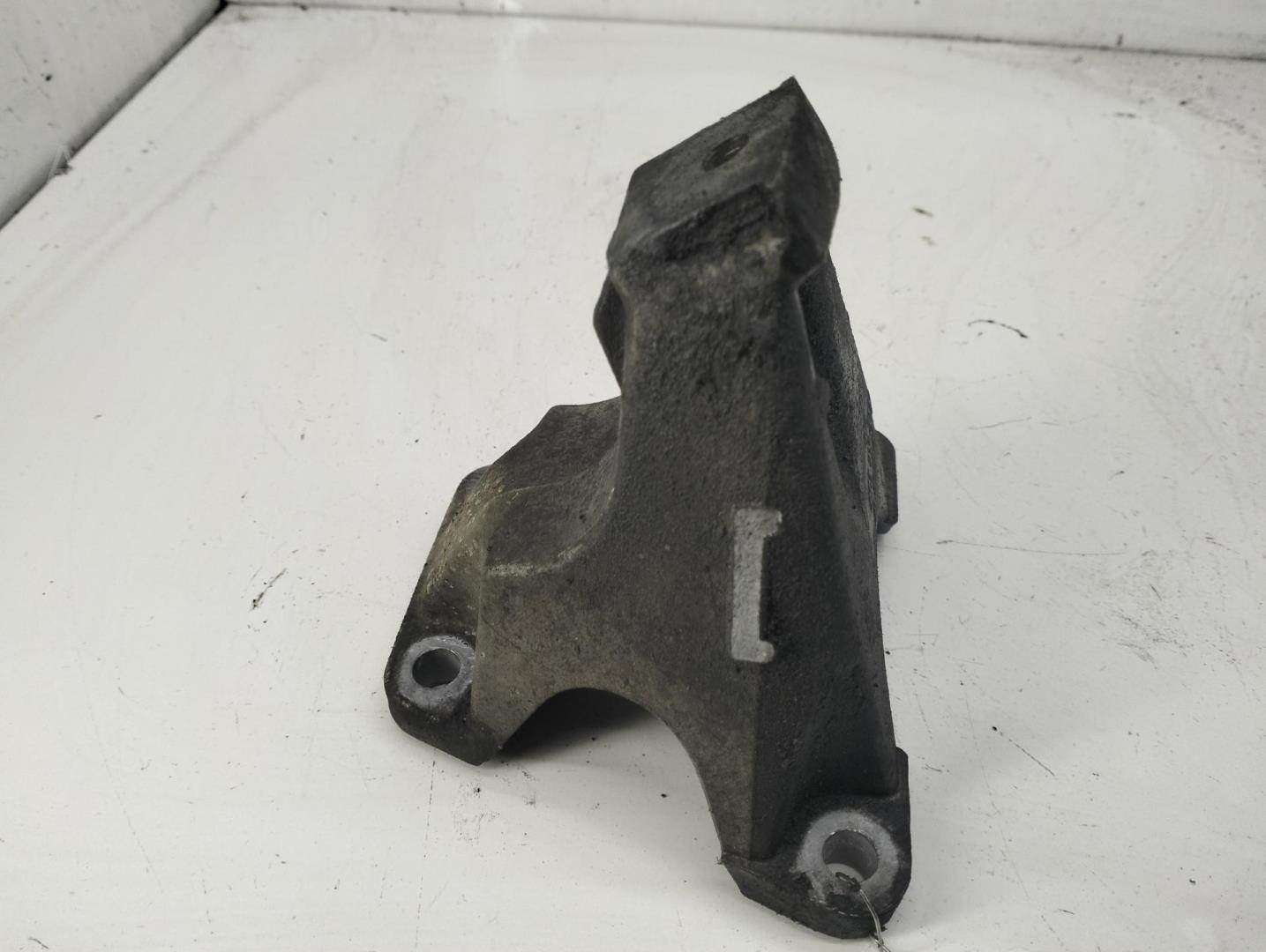 Опора двигателя