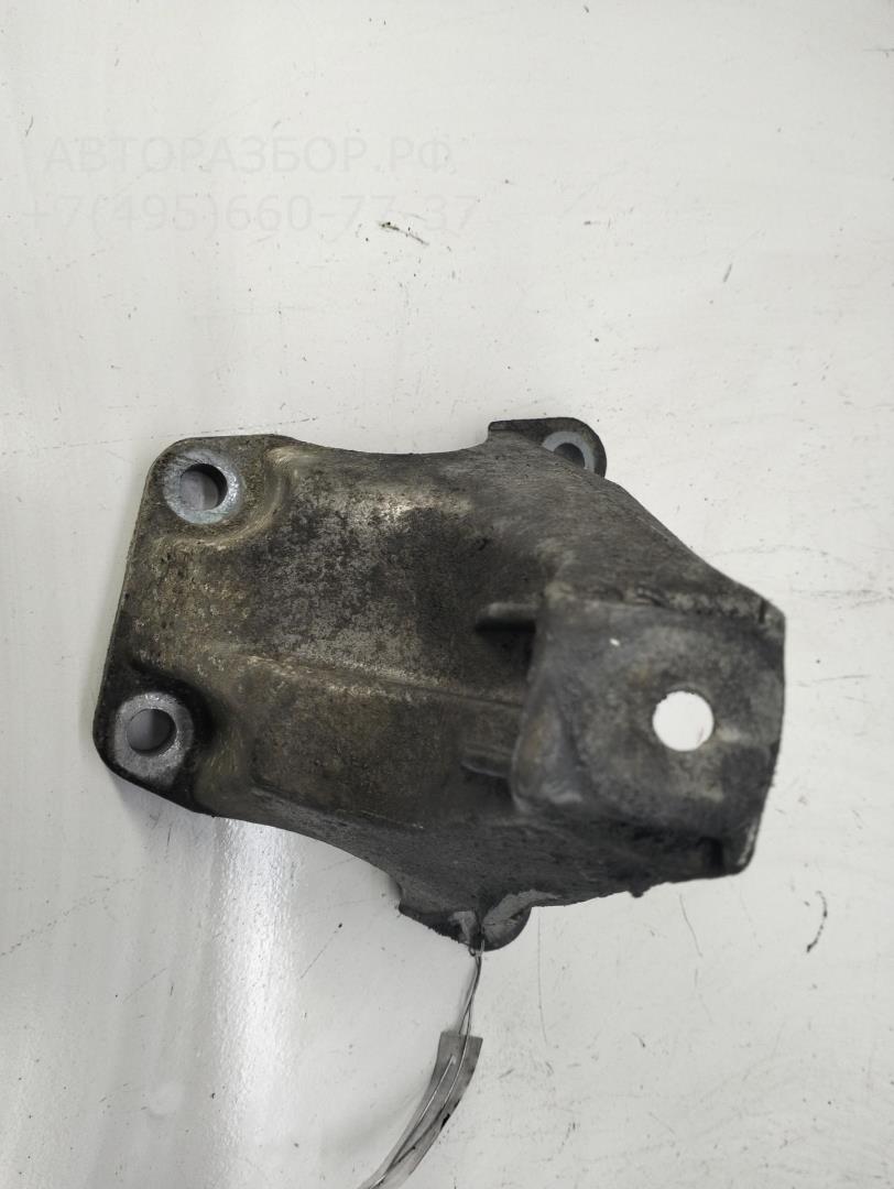 Опора двигателя