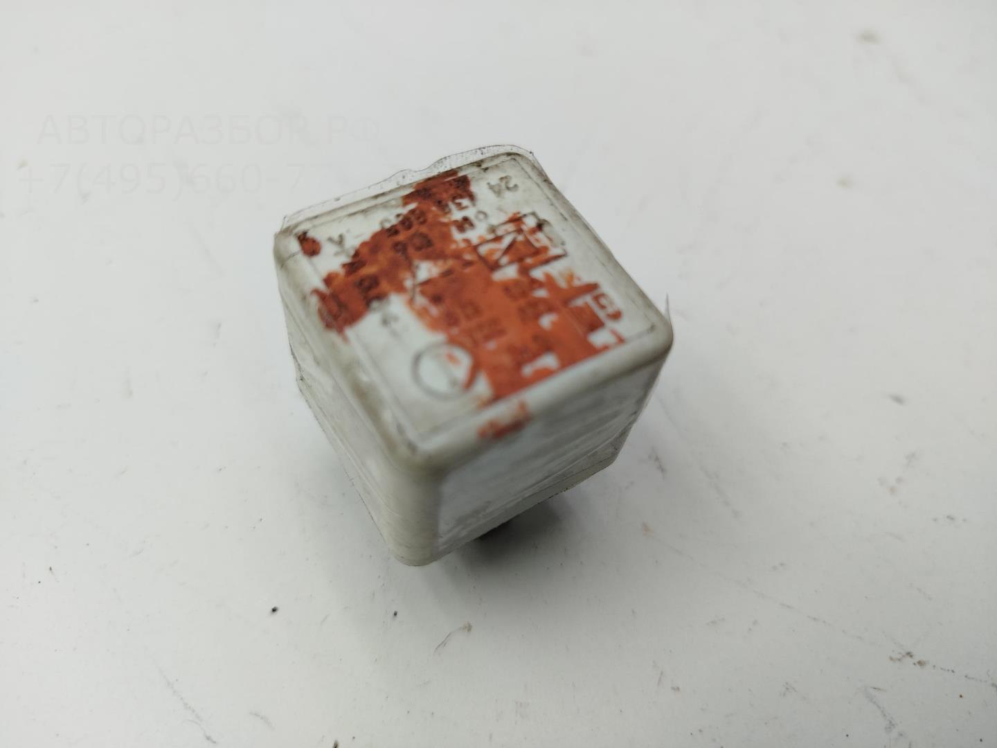 Реле топливного насоса