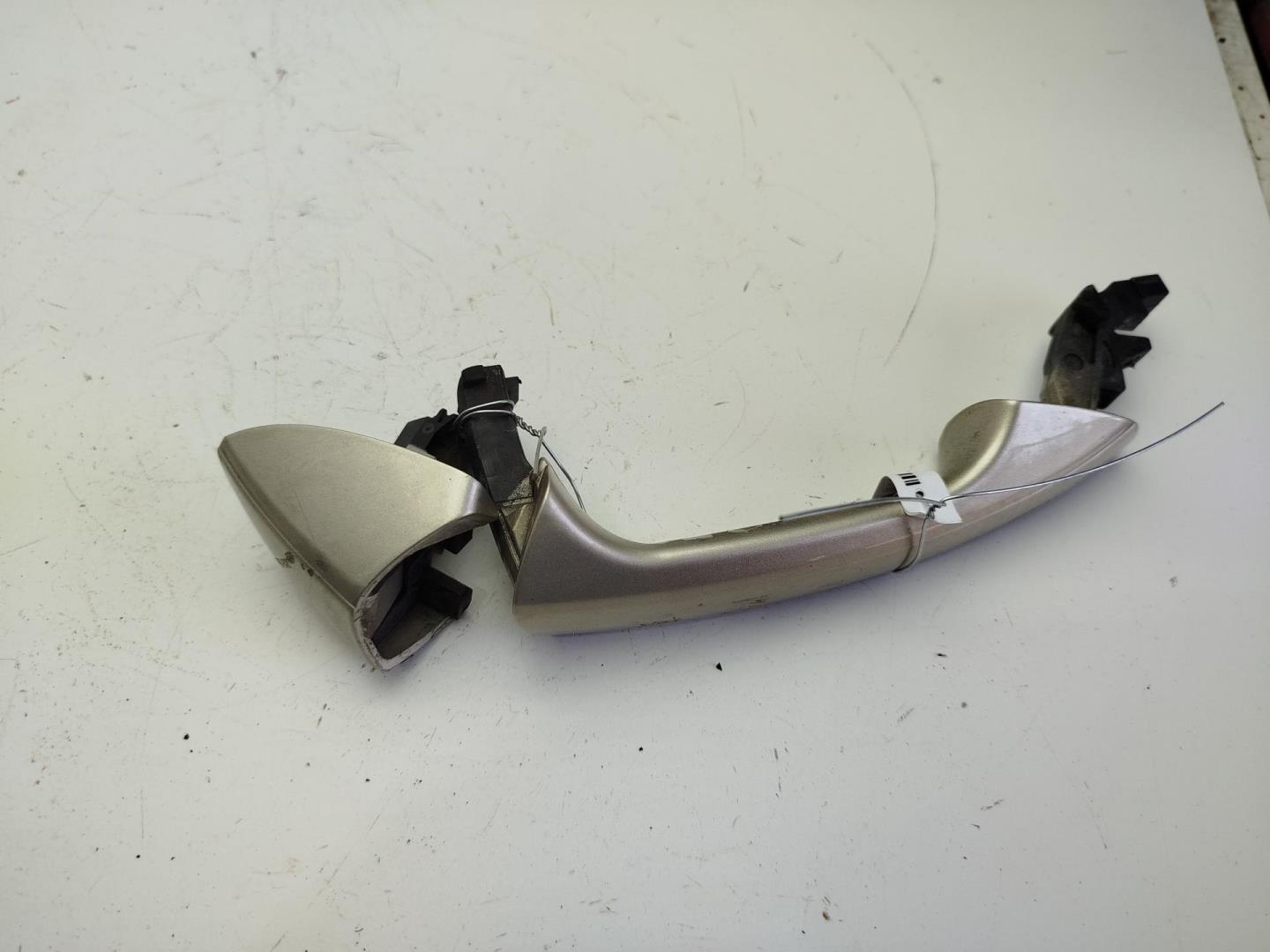 Ручка двери задней наружная правая