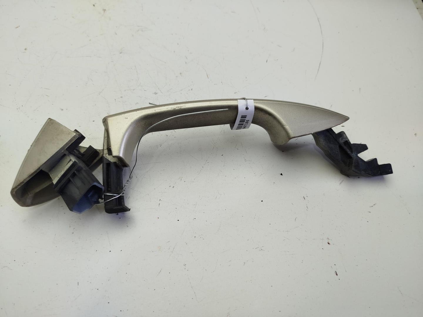 Ручка двери задней наружная правая