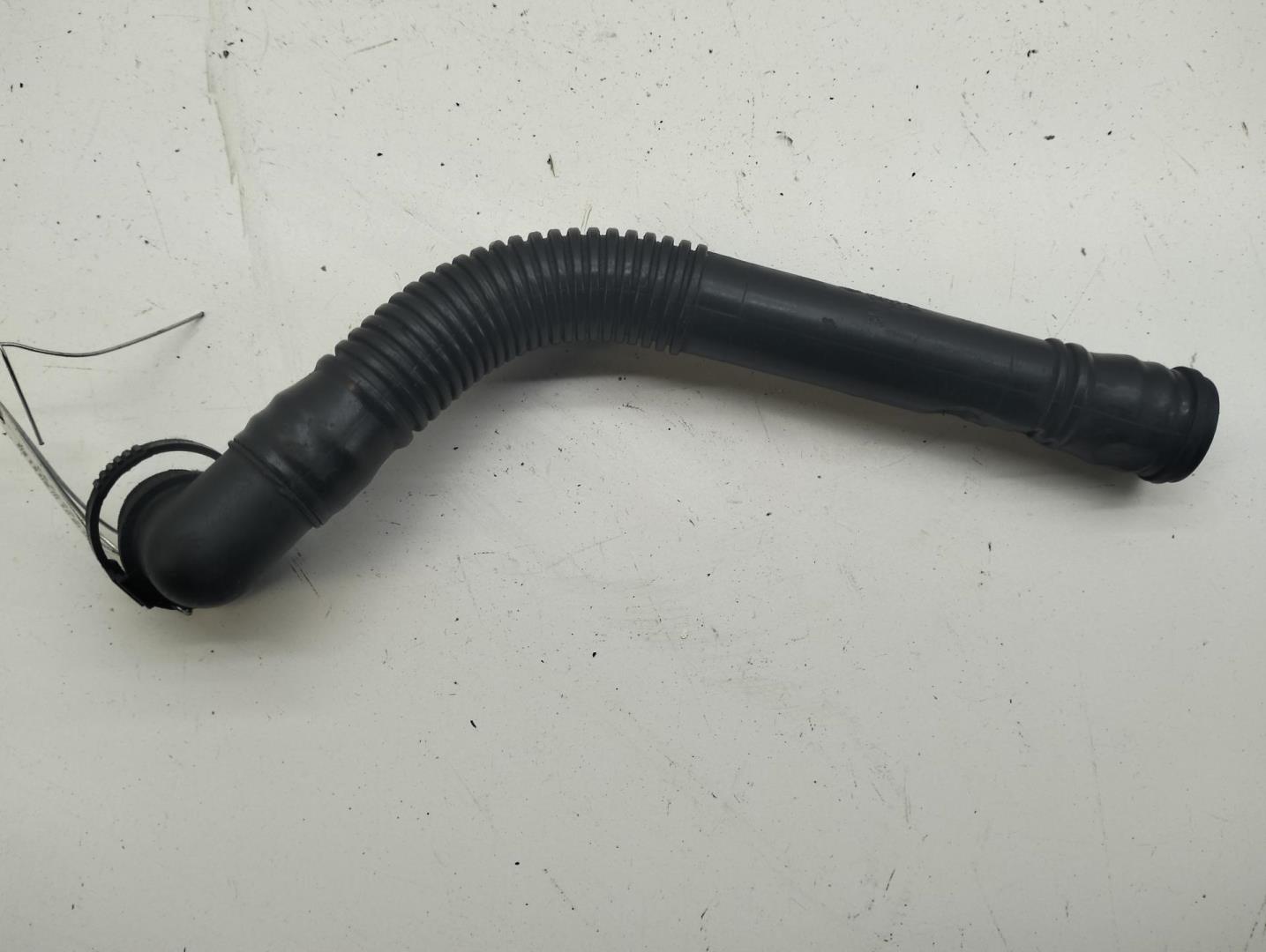 Патрубок воздушного фильтра