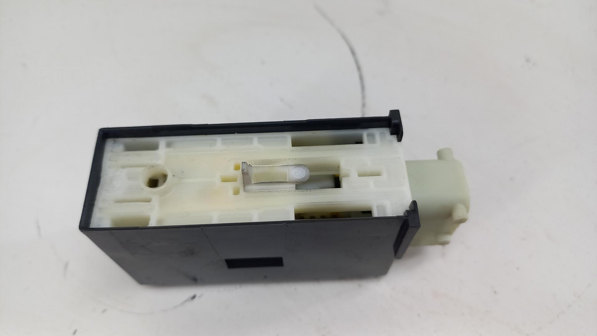 Активатор замка двери