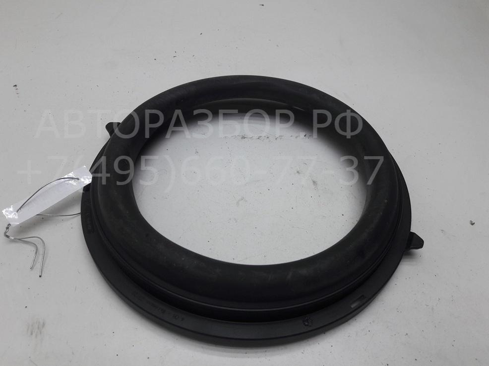 Накладка двери передней правой