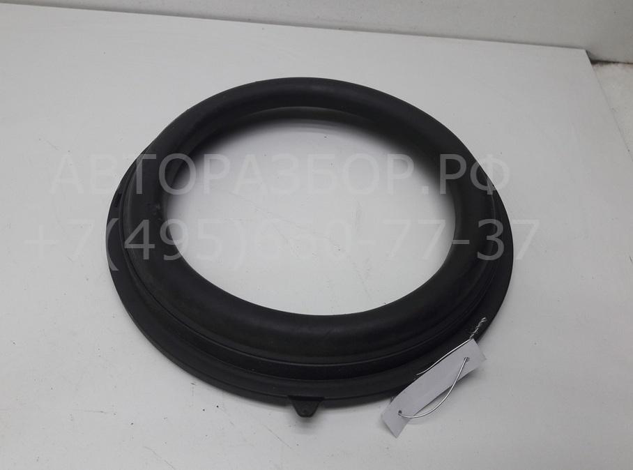 Накладка двери передней левой