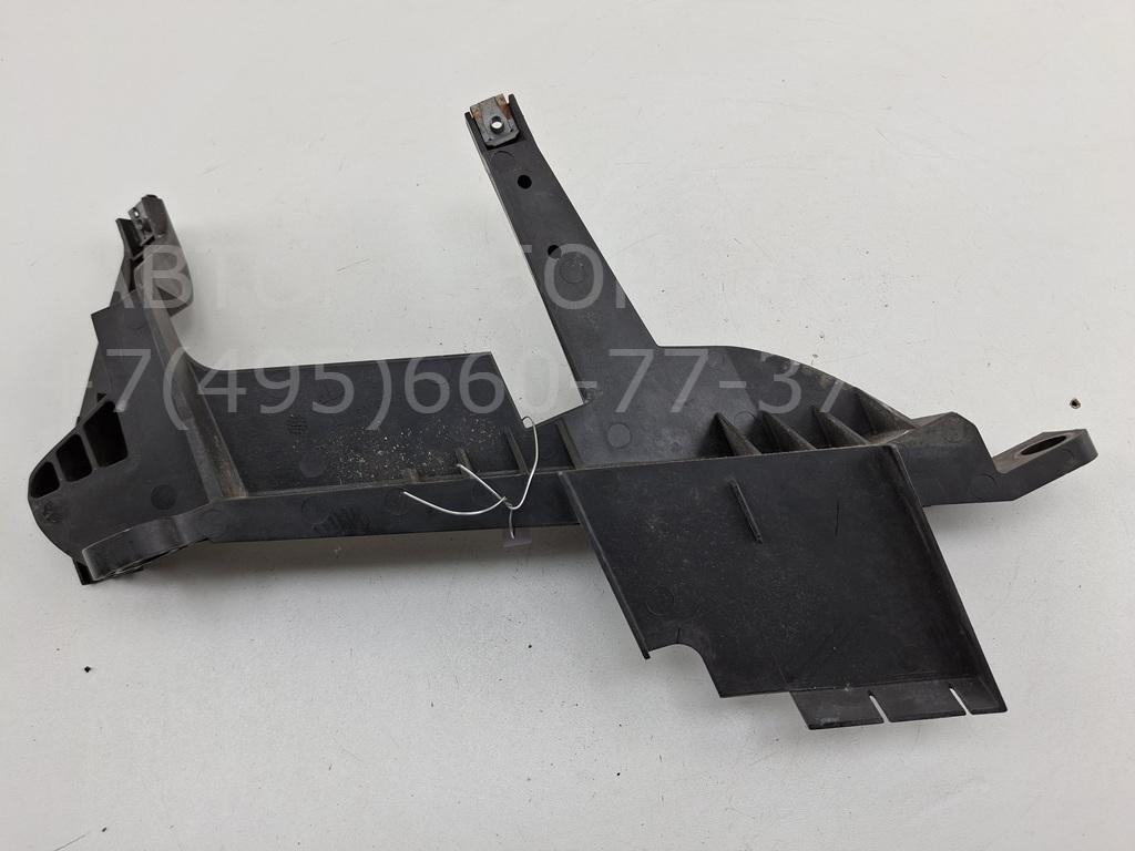 Крепеж фары