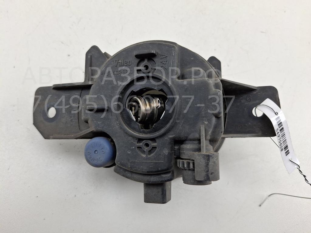 Фара противотуманная левая