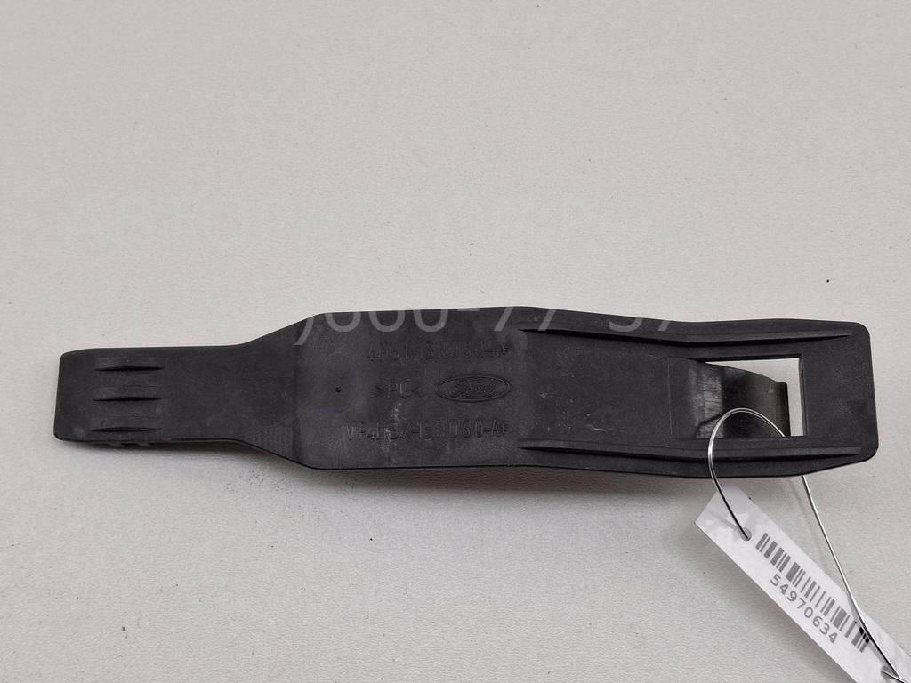 Крепеж фары