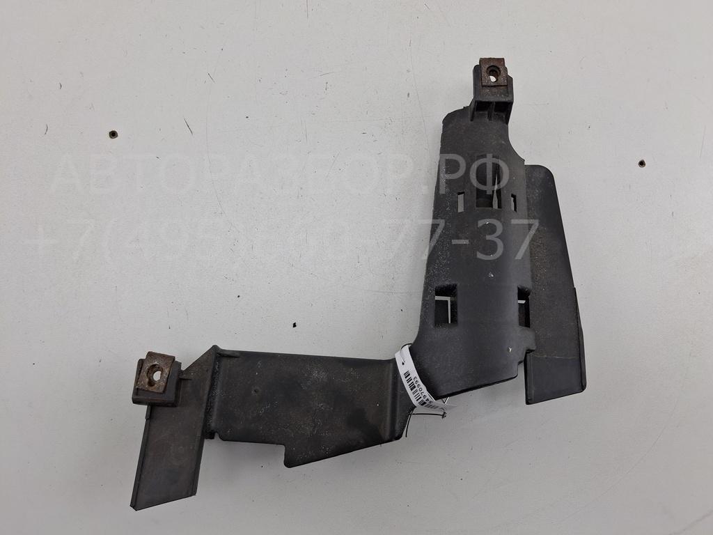 Крепеж фары