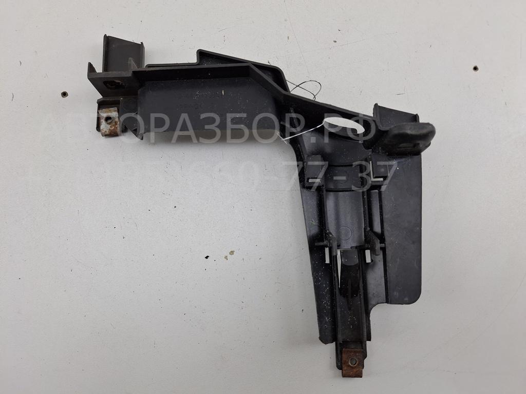 Крепеж фары