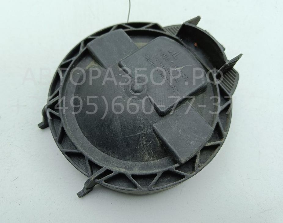 Крышка фары левой