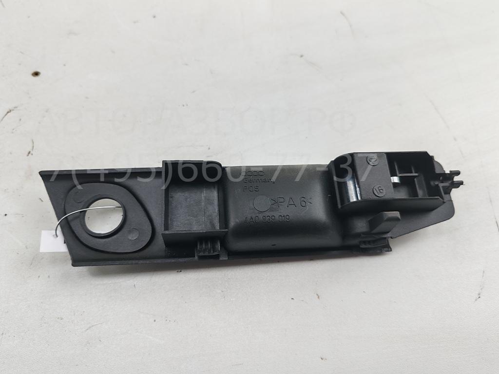 Ручка двери задней внутренняя левая