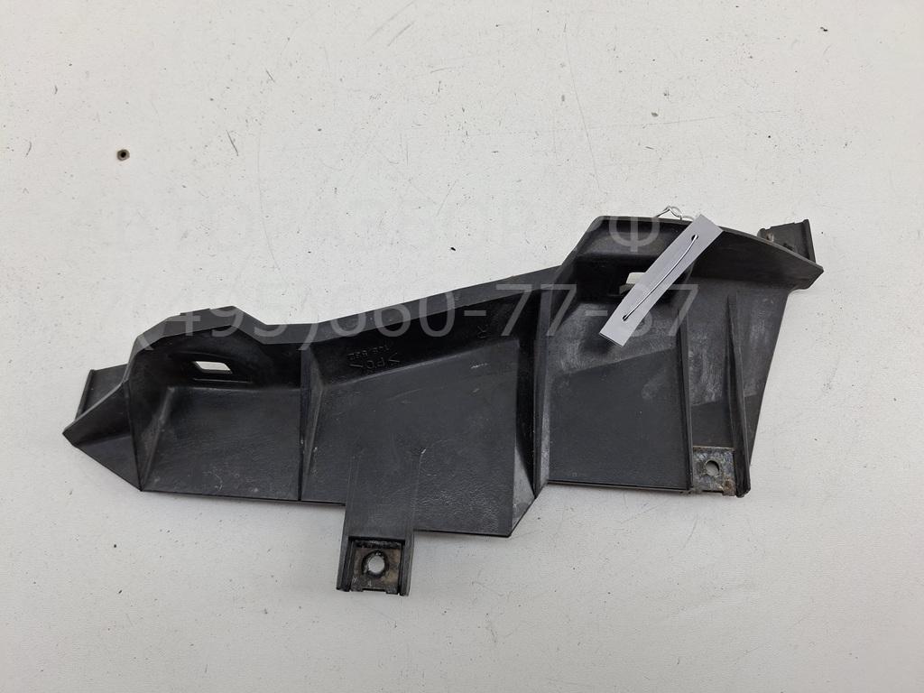 Кронштейн фар правый