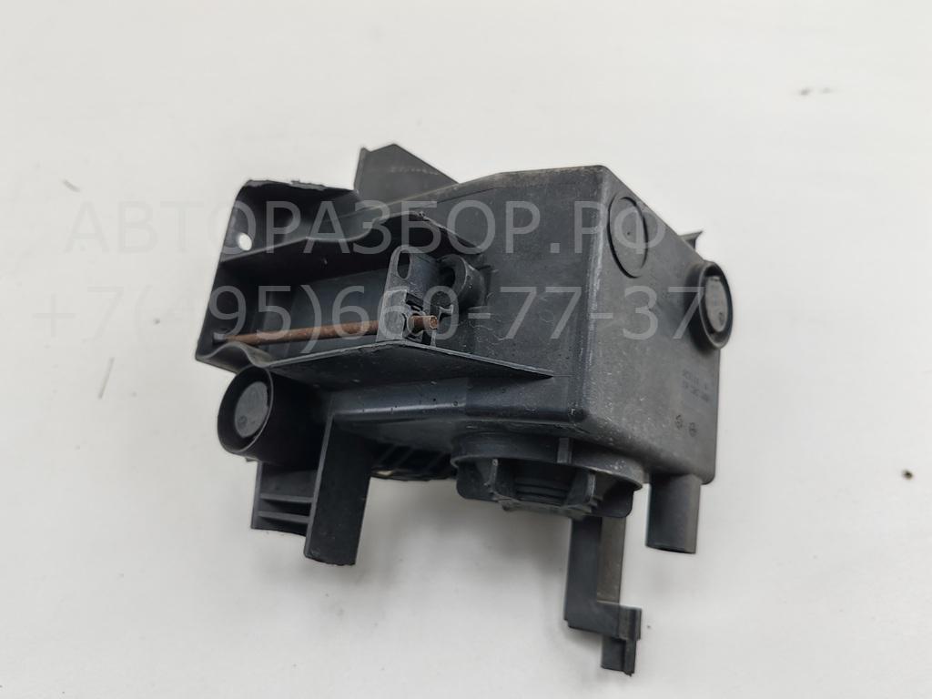 Фара противотуманная правая