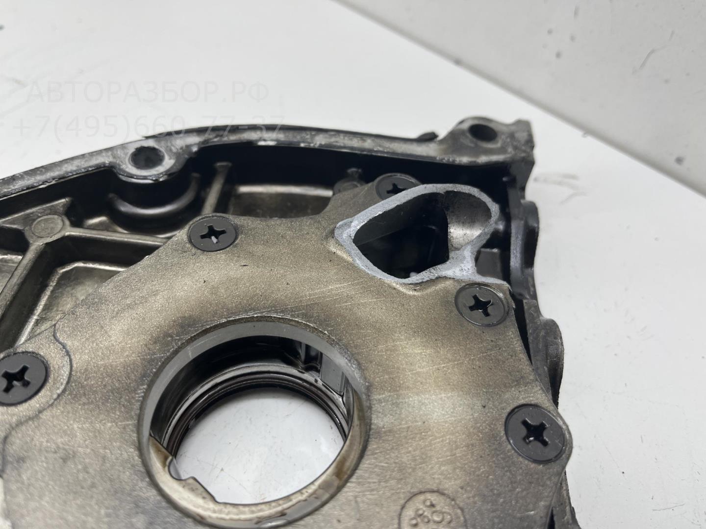 Крышка двигателя передняя