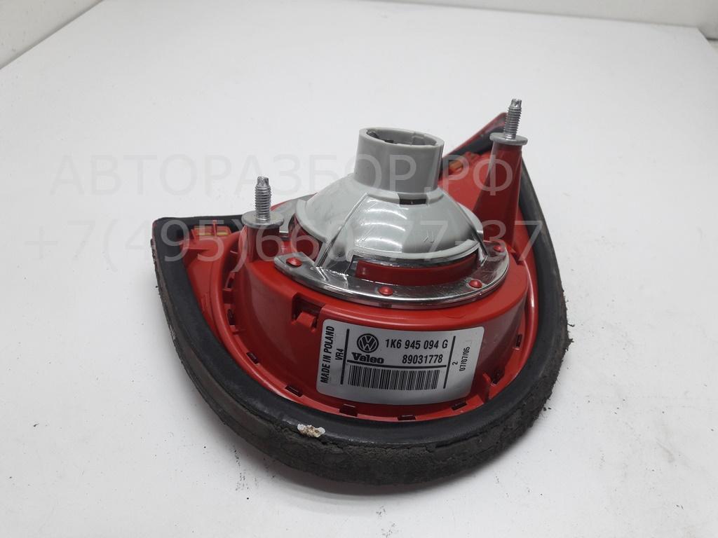 Фонарь задний внутренний правый