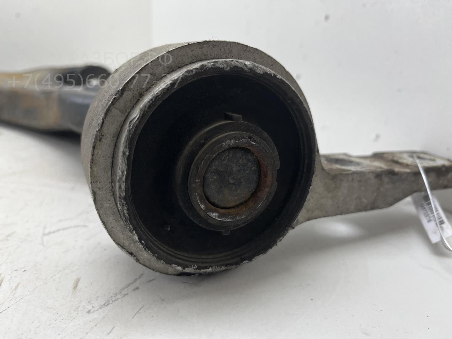 Рычаг передний левый