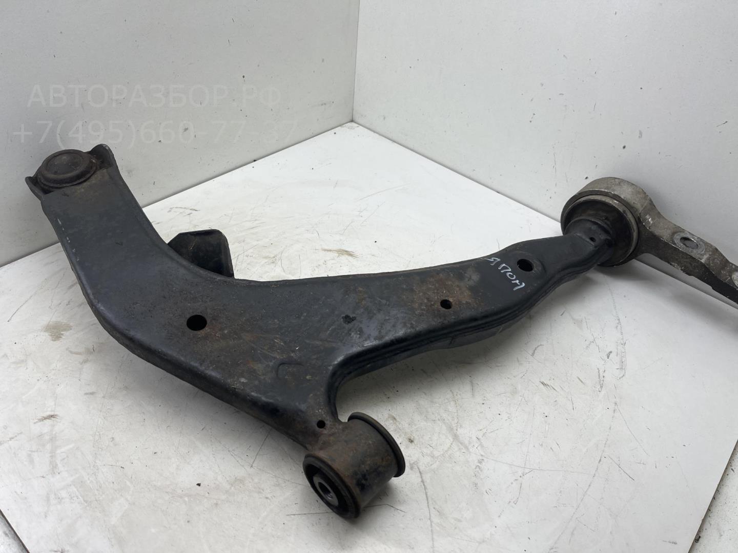 Рычаг передний левый