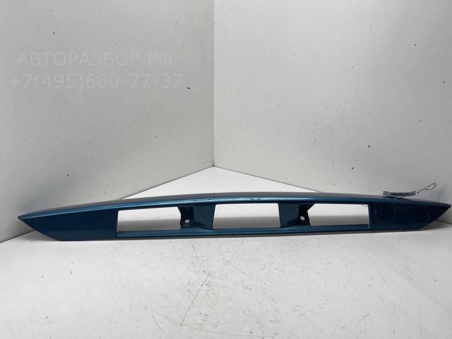 Накладка крышки багажника