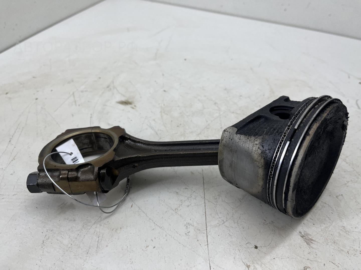 Поршень с шатуном