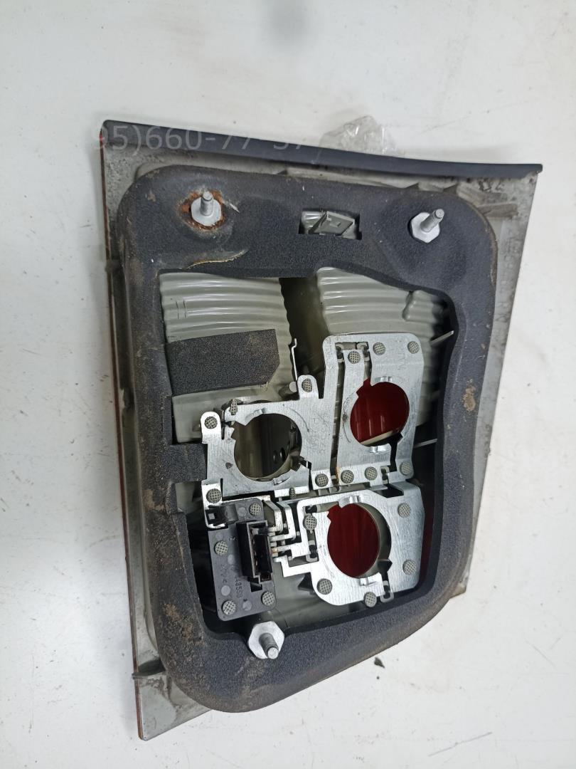 Фонарь задний внутренний правый