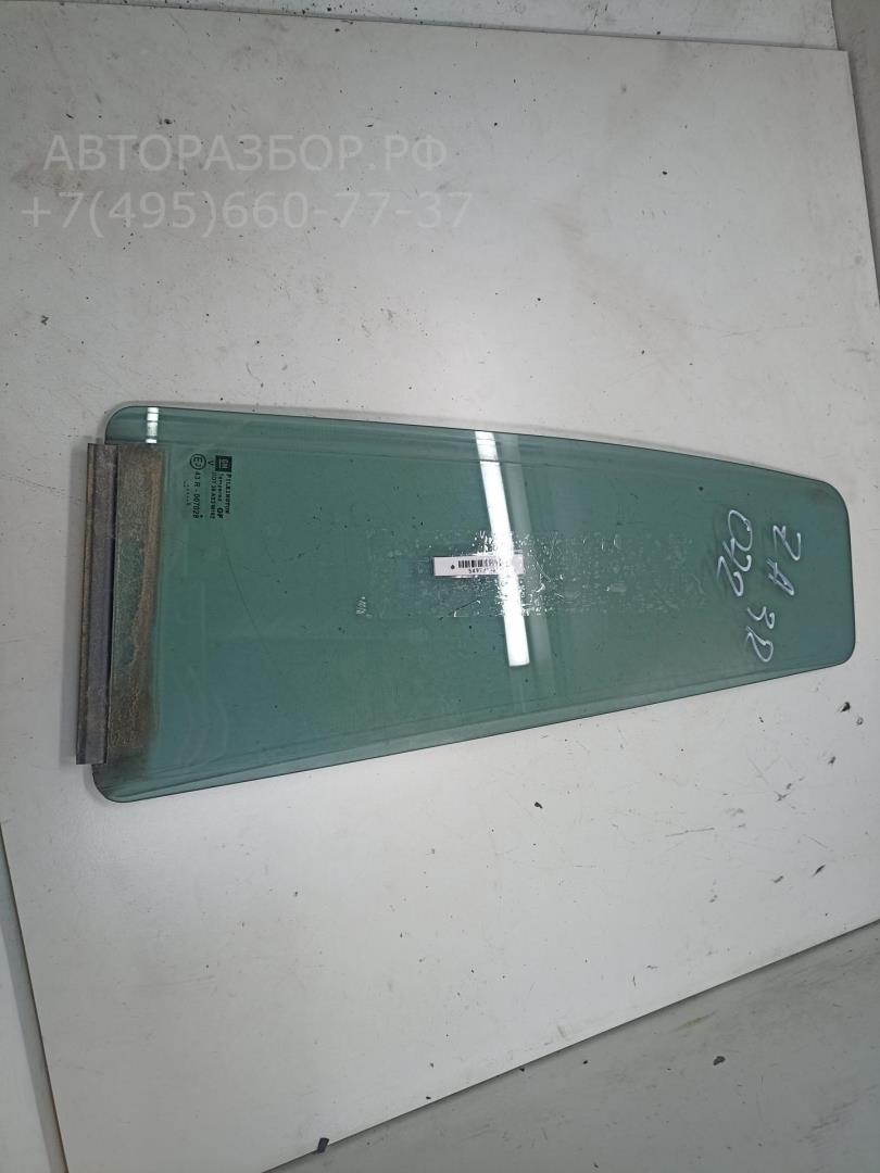Стекло двери задней правой (форточка)