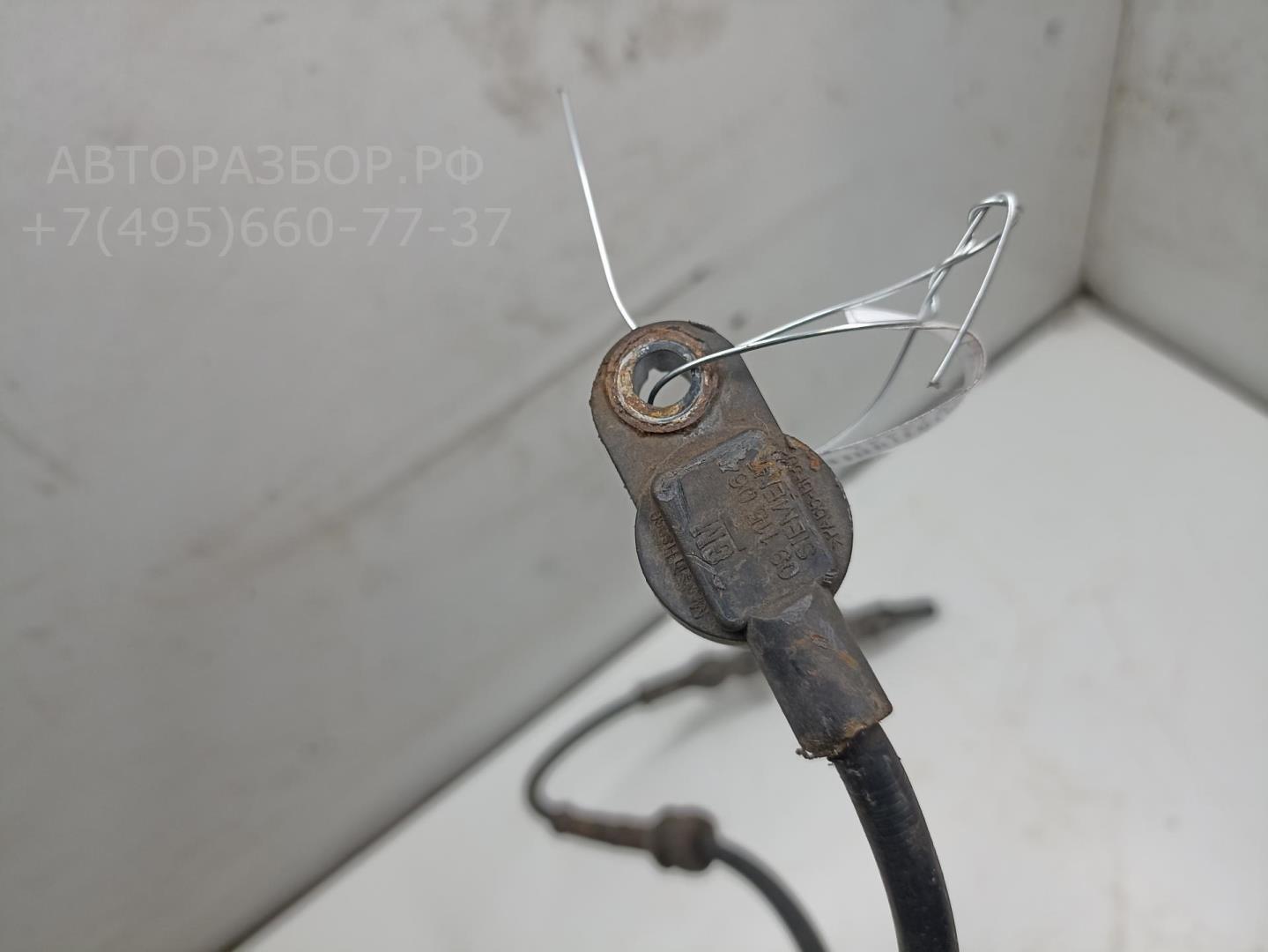 Датчик ABS передний