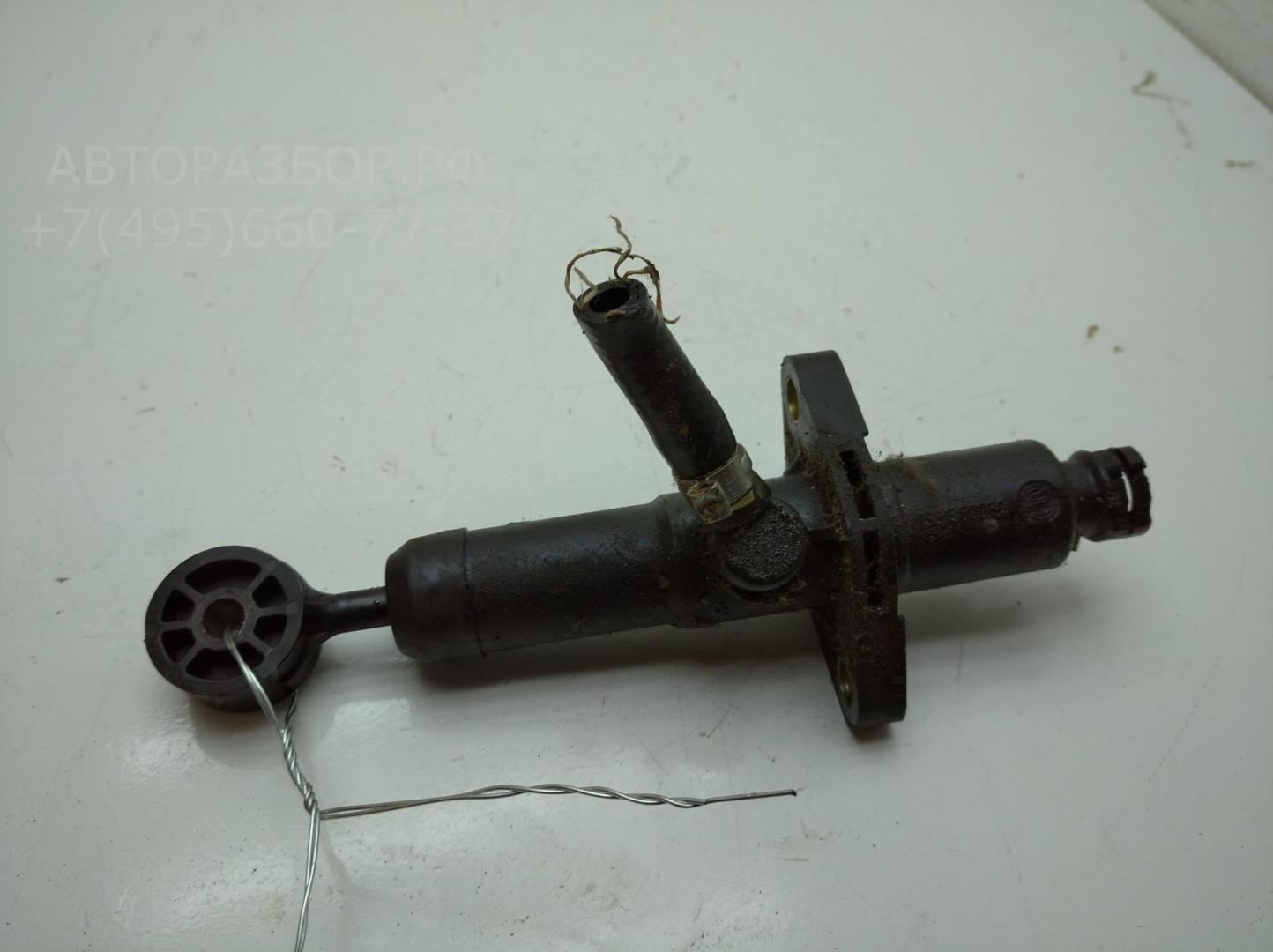 Цилиндр сцепления главный