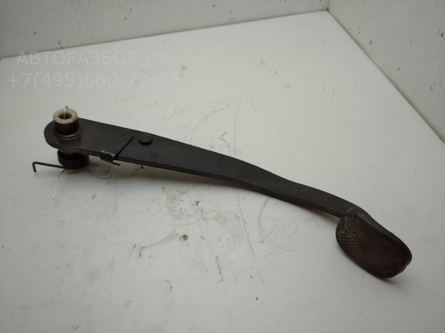 Педаль тормоза