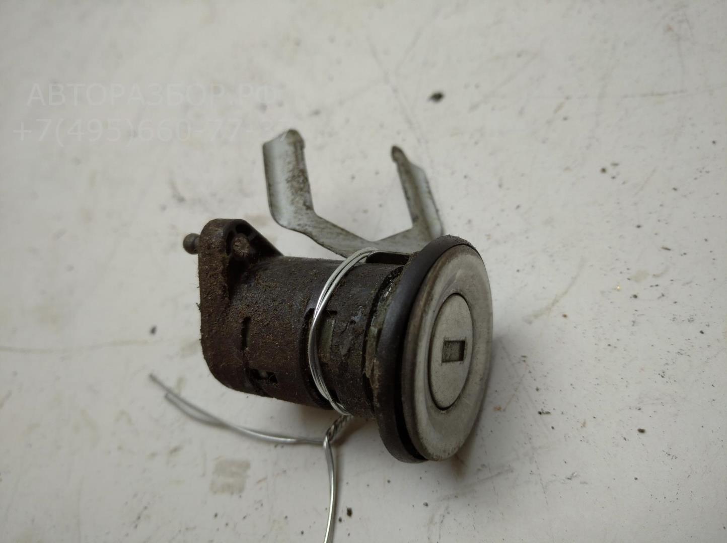 Вставка замка двери