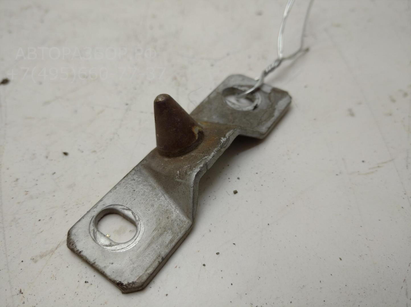 Ответная часть замка двери