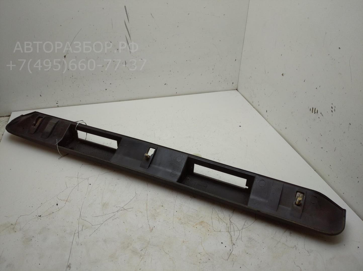 Накладка крышки багажника