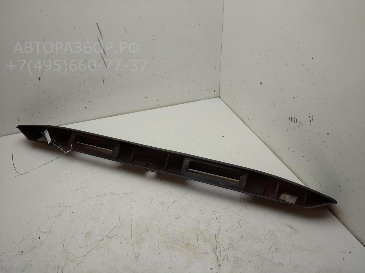 Накладка крышки багажника