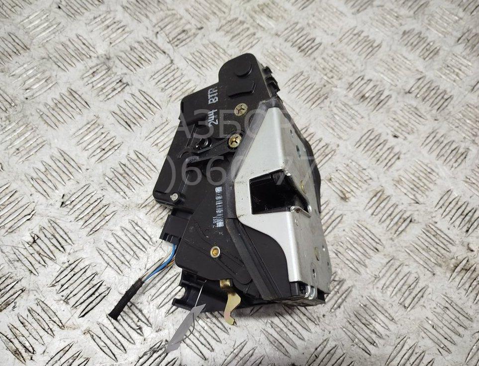 Замок двери передней правой