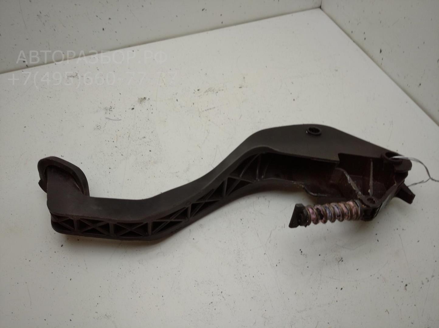 Педаль сцепления