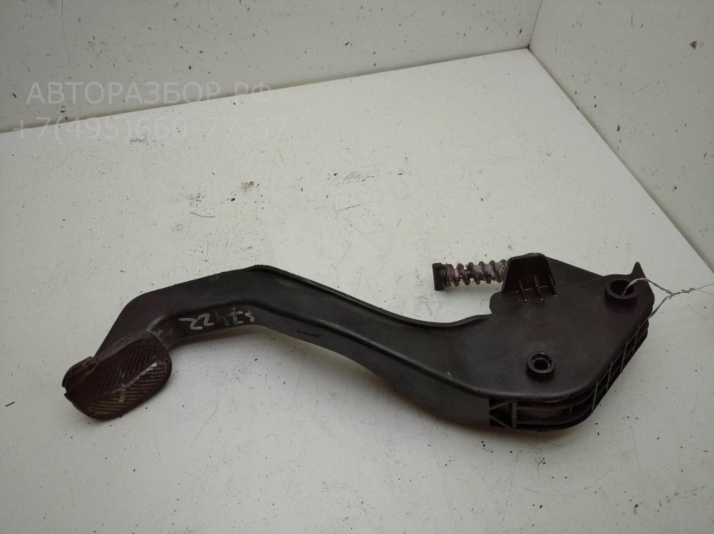 Педаль сцепления