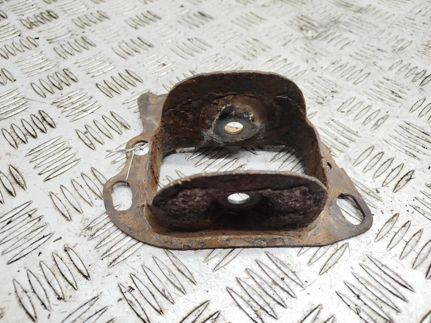 Кронштейн (сопут. товар)