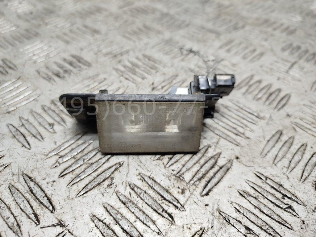 Фонарь подсветки номера