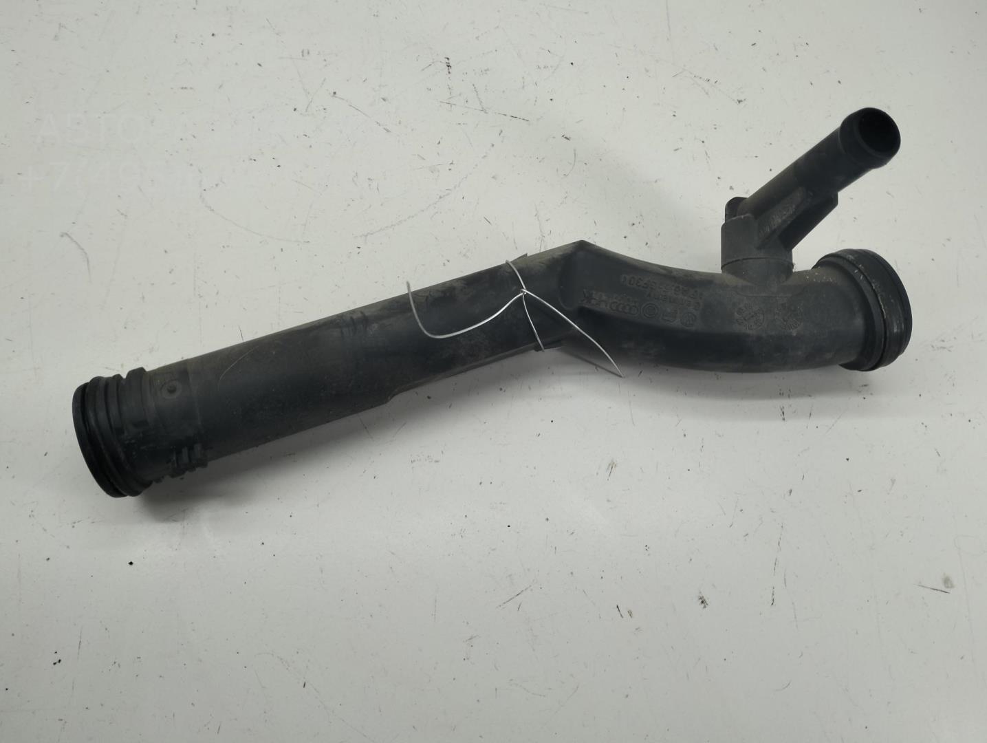 Трубка системы охлаждения