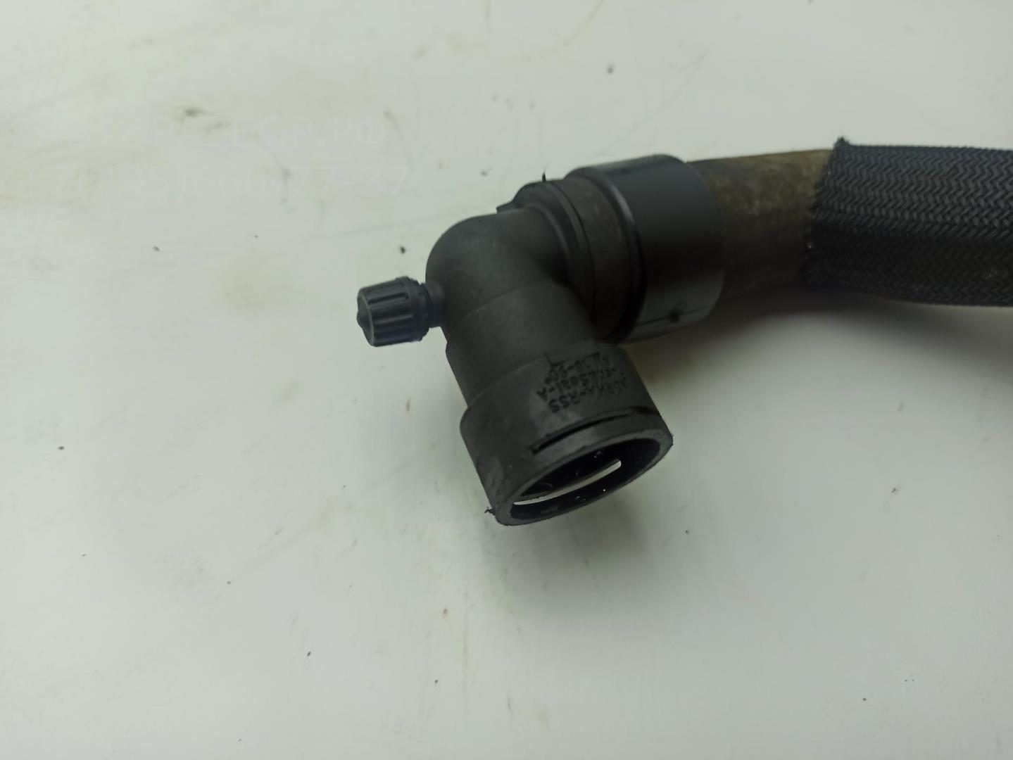 Патрубок отопителя