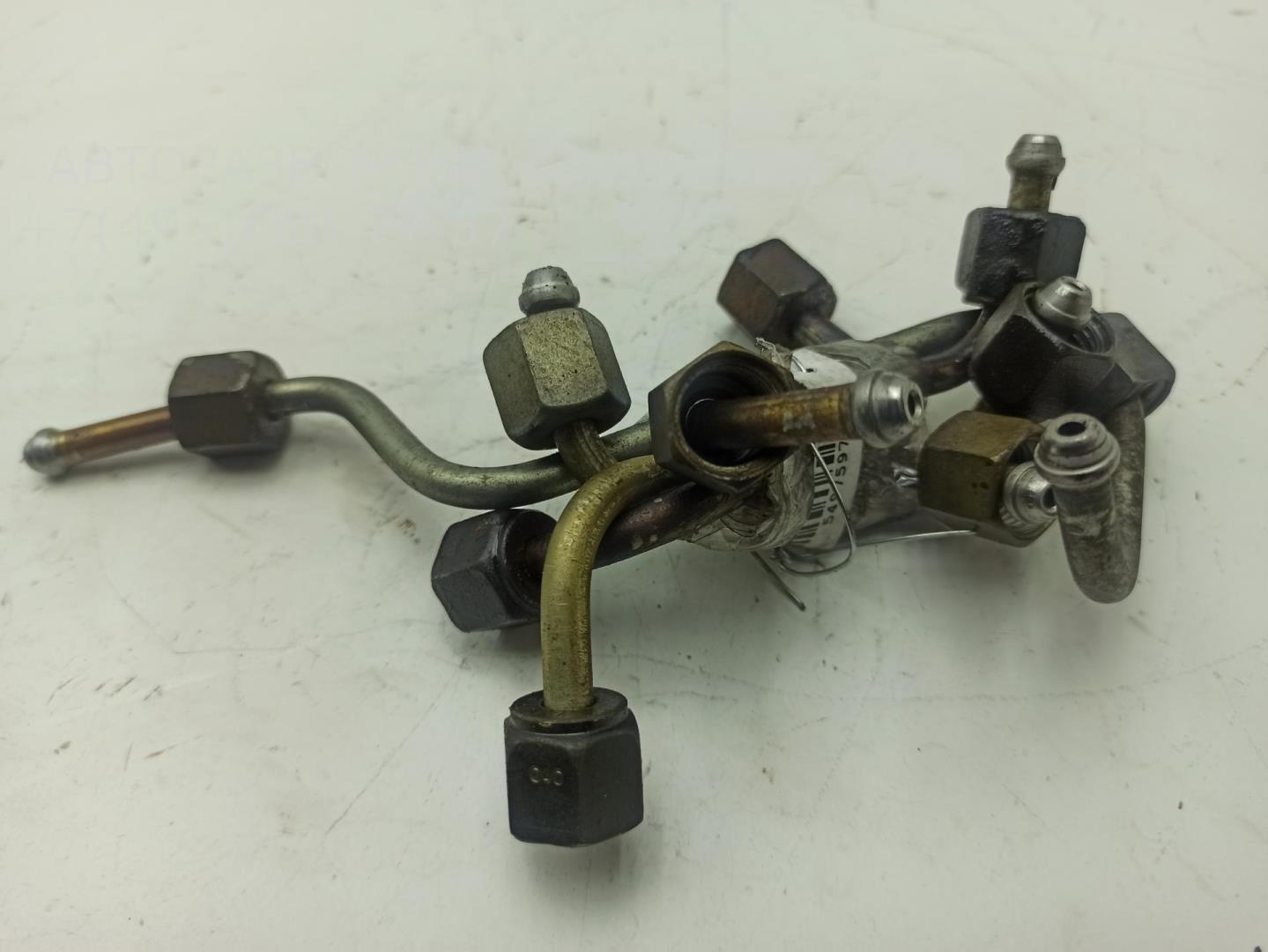 Трубка топливная