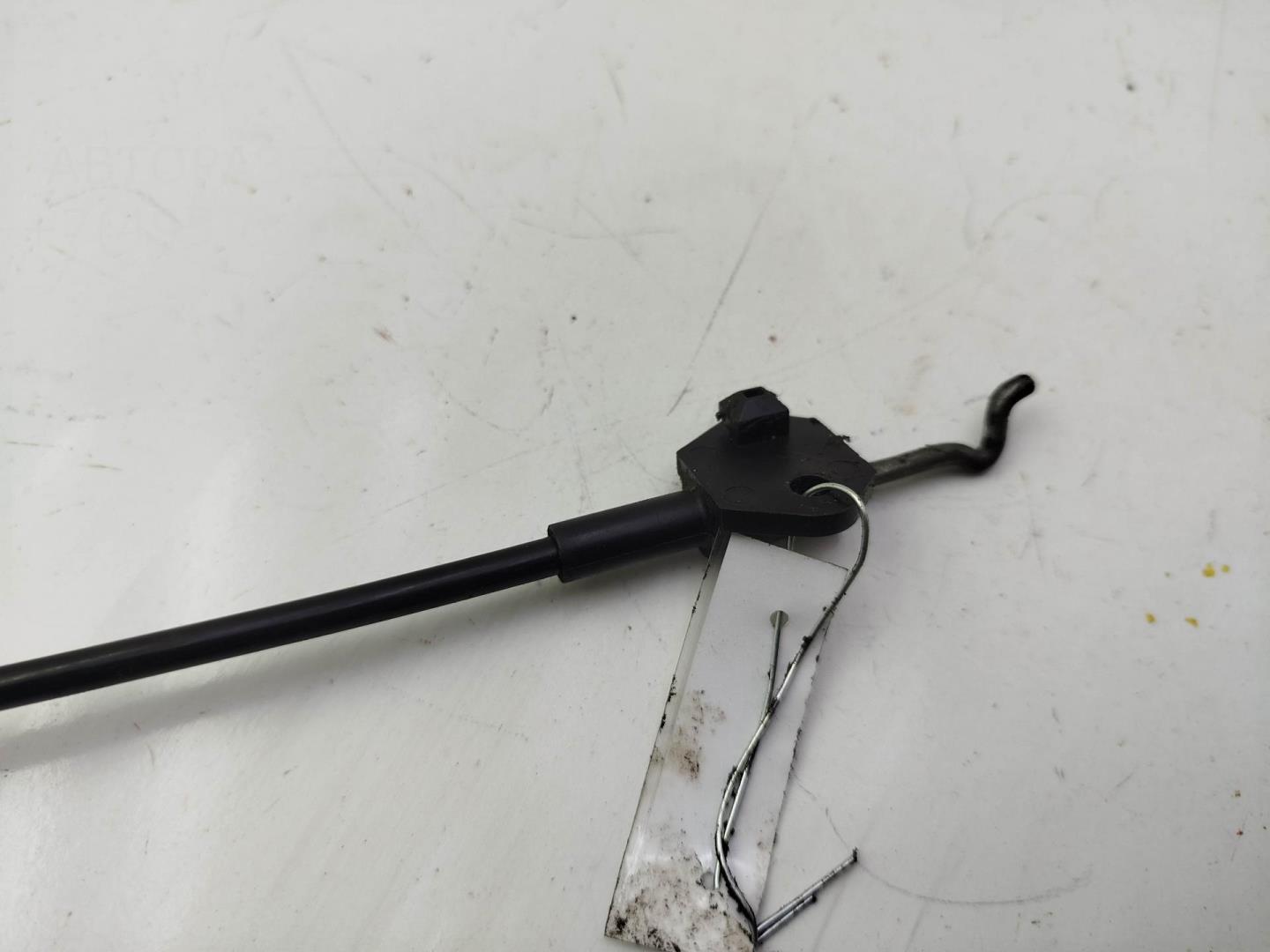 Трос открывания двери