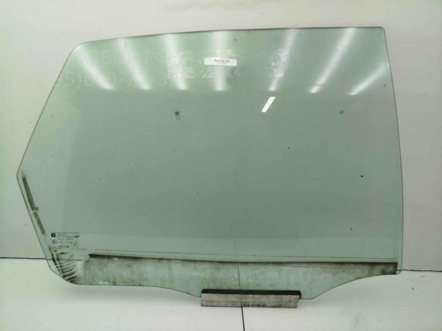 Стекло двери задней правой